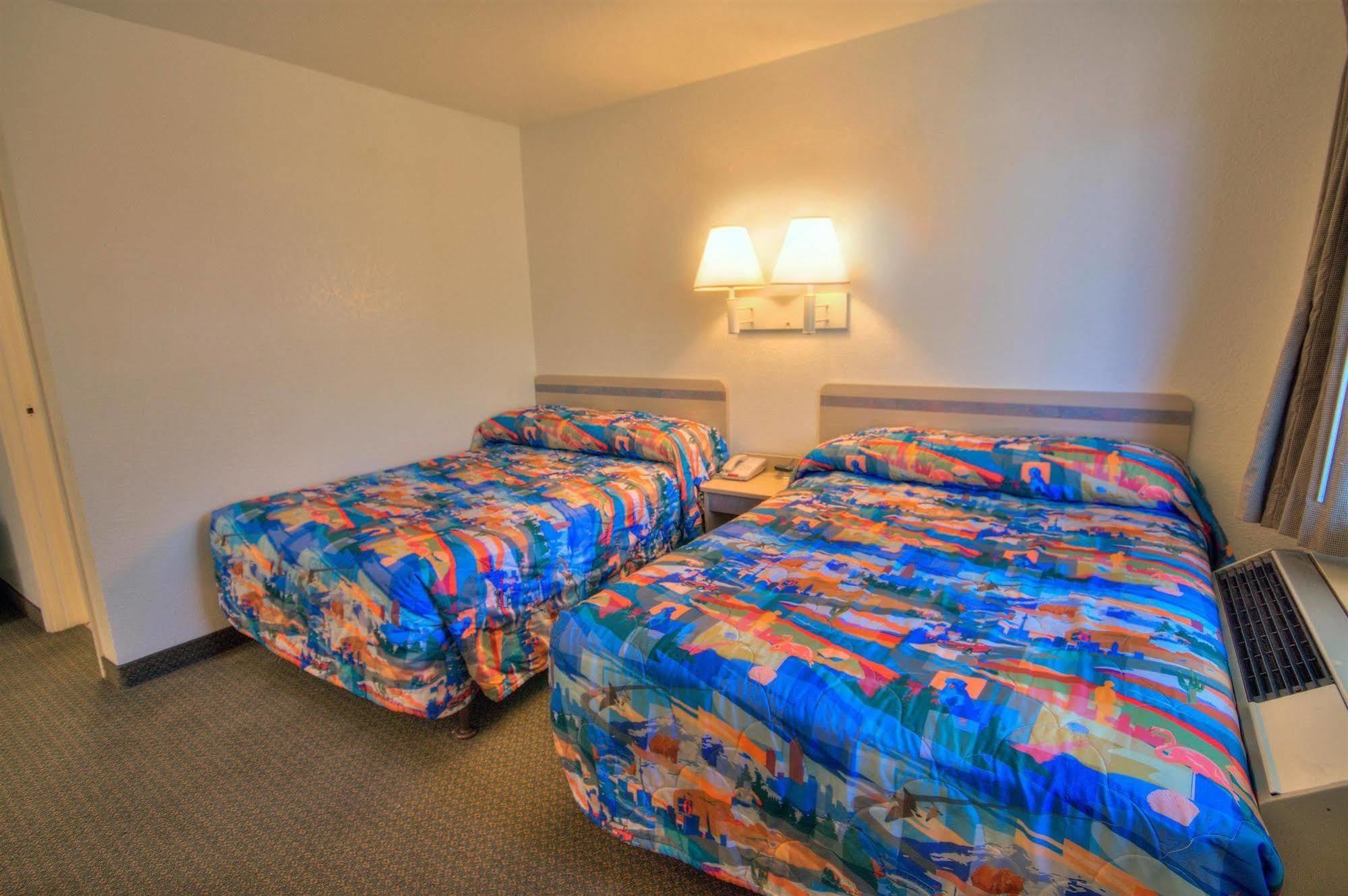 Rodeway Inn Las Cruces Exterior photo
